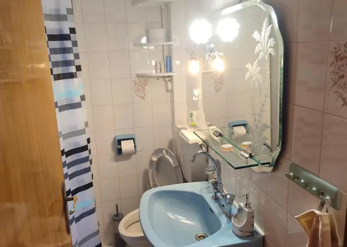 ελενα Apartament *